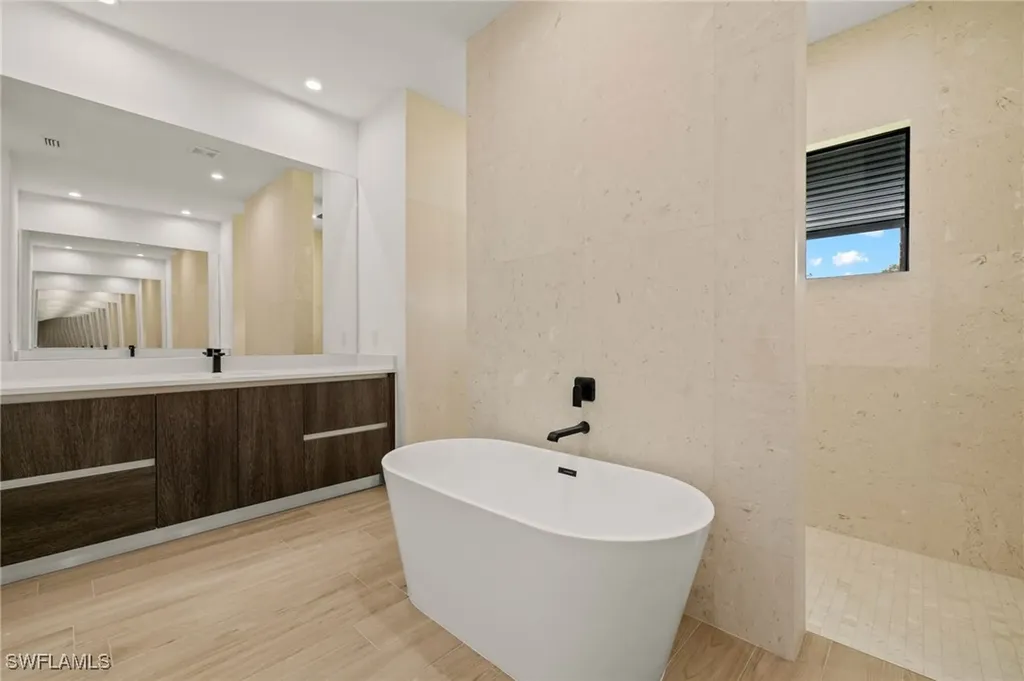 1587 Golden Gate Boulevard W Naples FL 34120