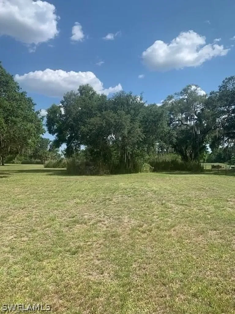 21390 Palm Beach Boulevard Alva FL 33920