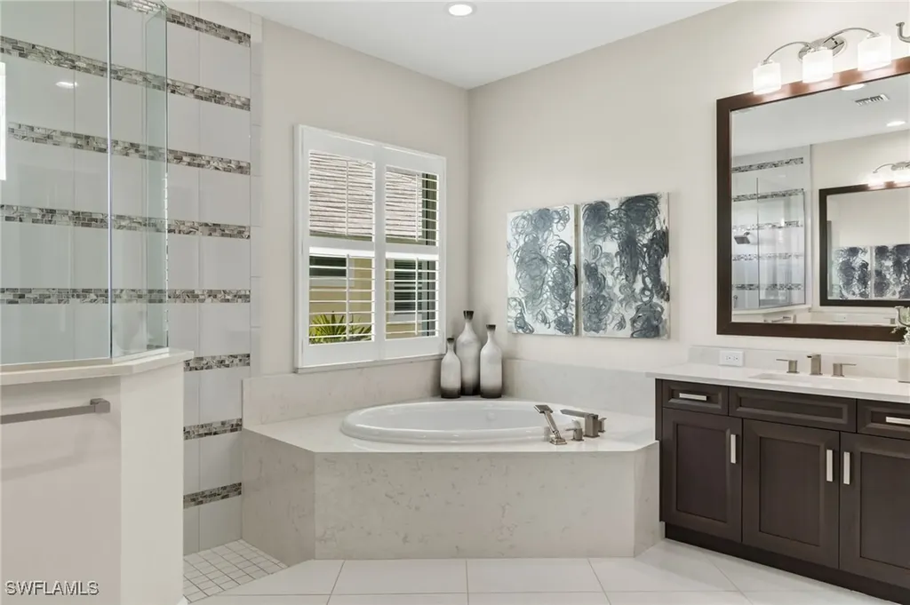 5668 Barbuda Lane Naples FL 34113