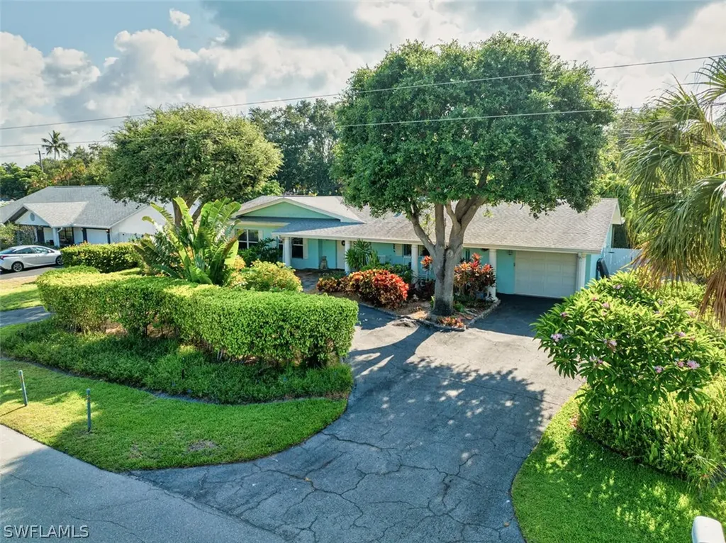 1600 Mandarin Road Naples FL 34102