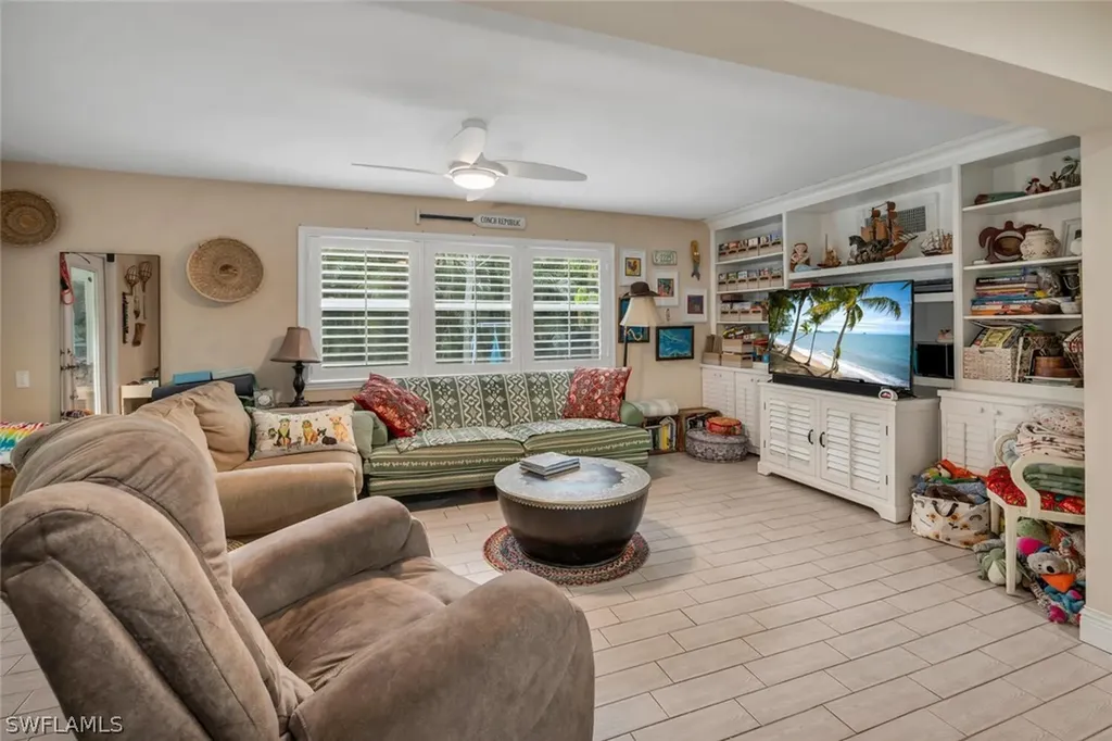 1600 Mandarin Road Naples FL 34102
