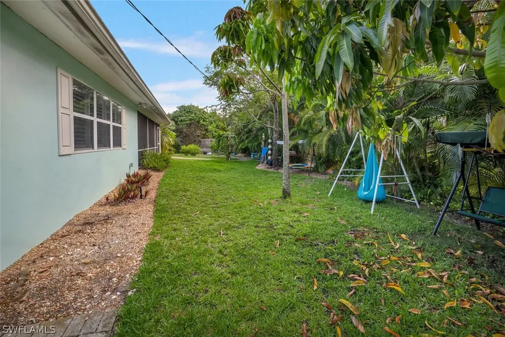 1600 Mandarin Road Naples FL 34102