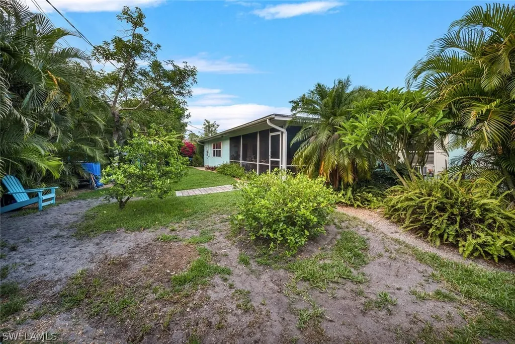 1600 Mandarin Road Naples FL 34102
