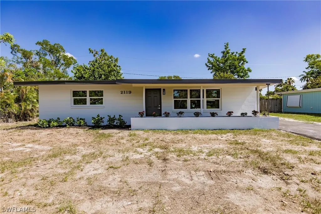 2119 Burton Avenue Fort Myers FL 33907