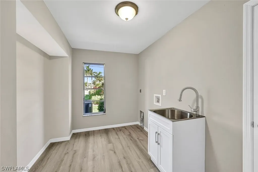 3711 SE 21st Avenue Cape Coral FL 33904