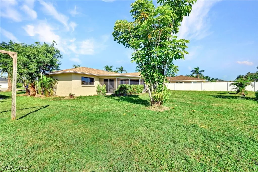 3711 SE 21st Avenue Cape Coral FL 33904