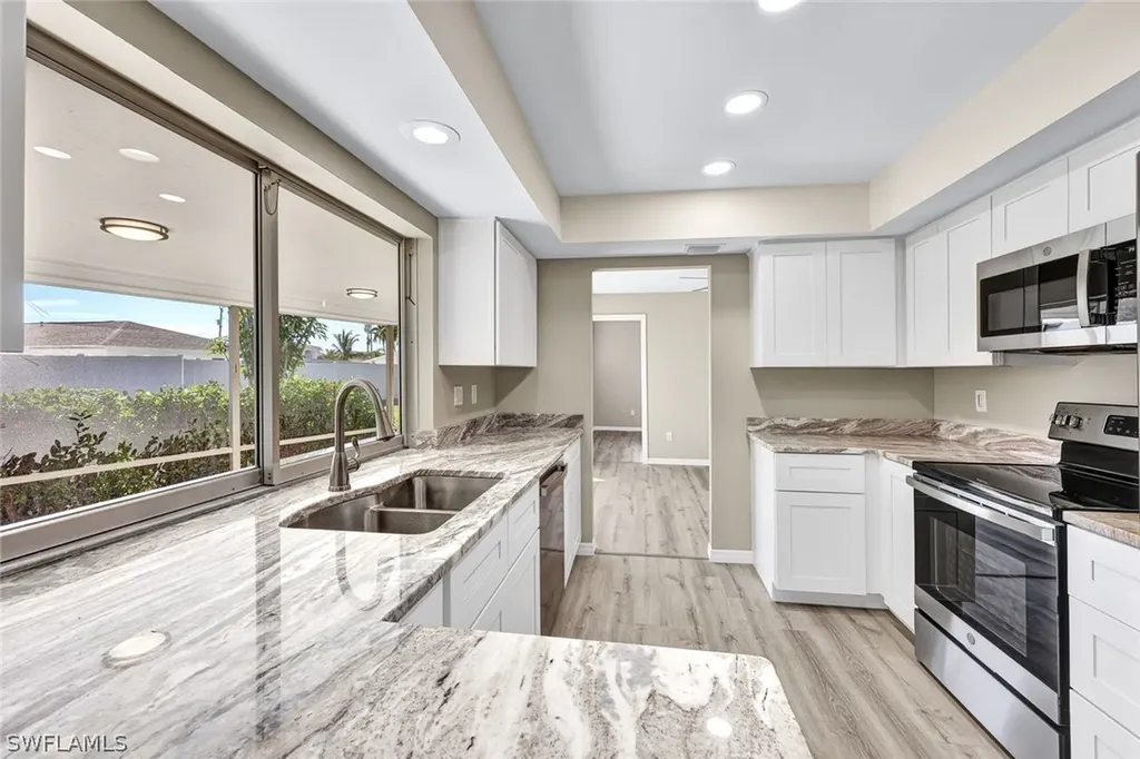 3711 SE 21st Avenue Cape Coral FL 33904