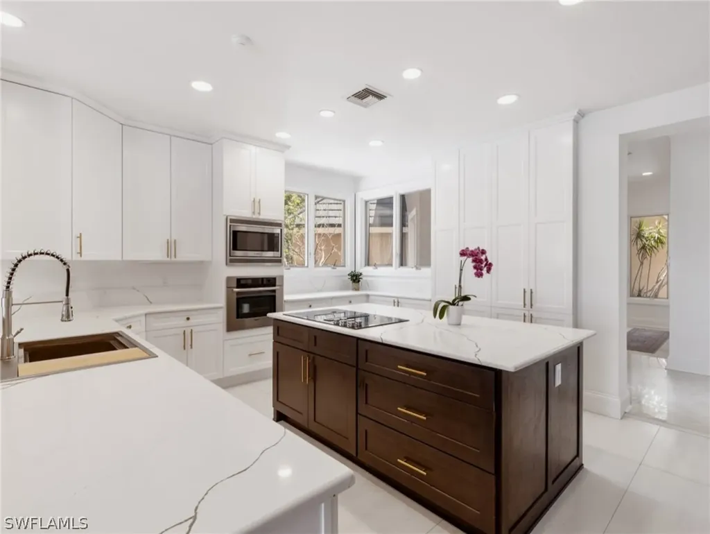2255 Troon Court Sanibel FL 33957
