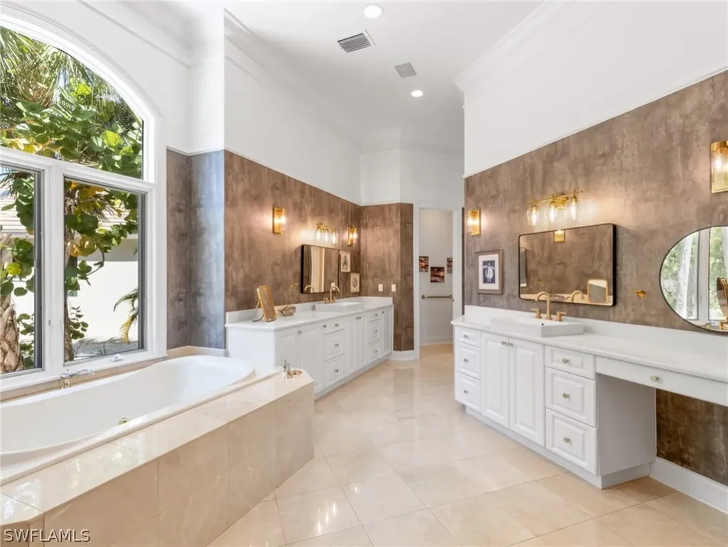 2255 Troon Court Sanibel FL 33957