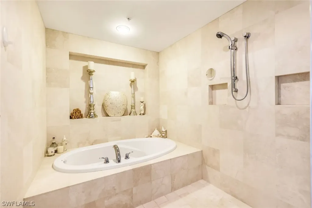 275 Indies Way Naples FL 34110