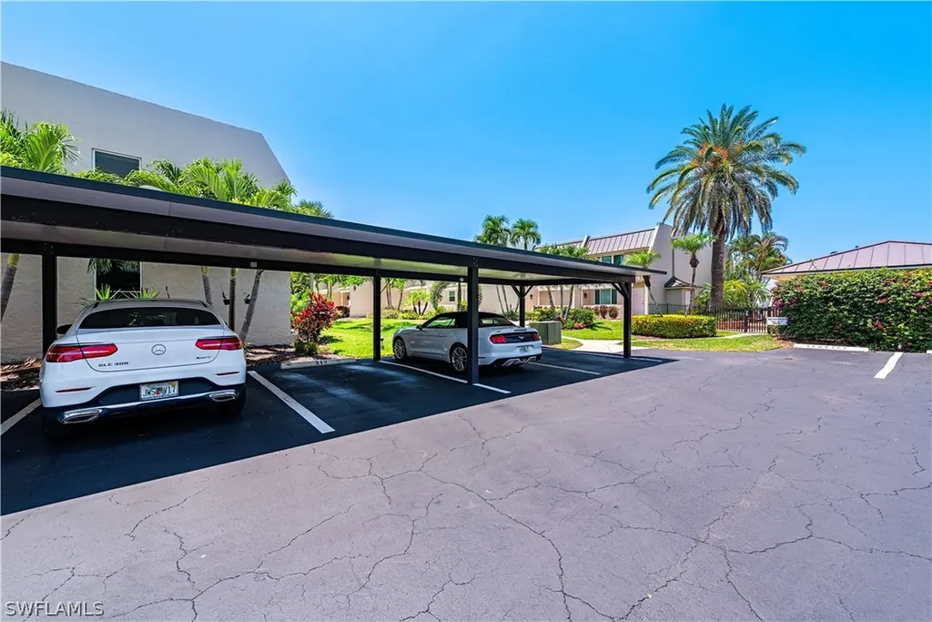 800 River Point Drive Naples FL 34102