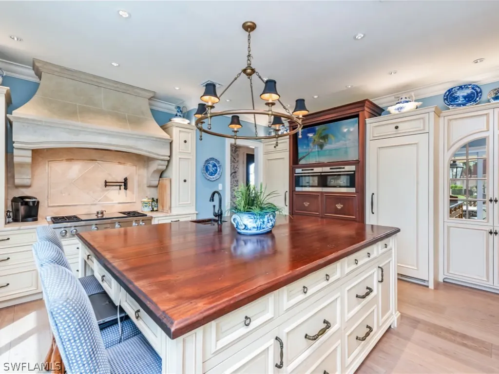 1515 Gulfstar Drive S Naples FL 34112