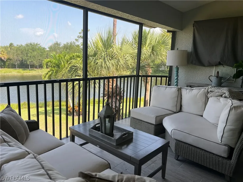 8141 Saratoga Drive Naples FL 34113