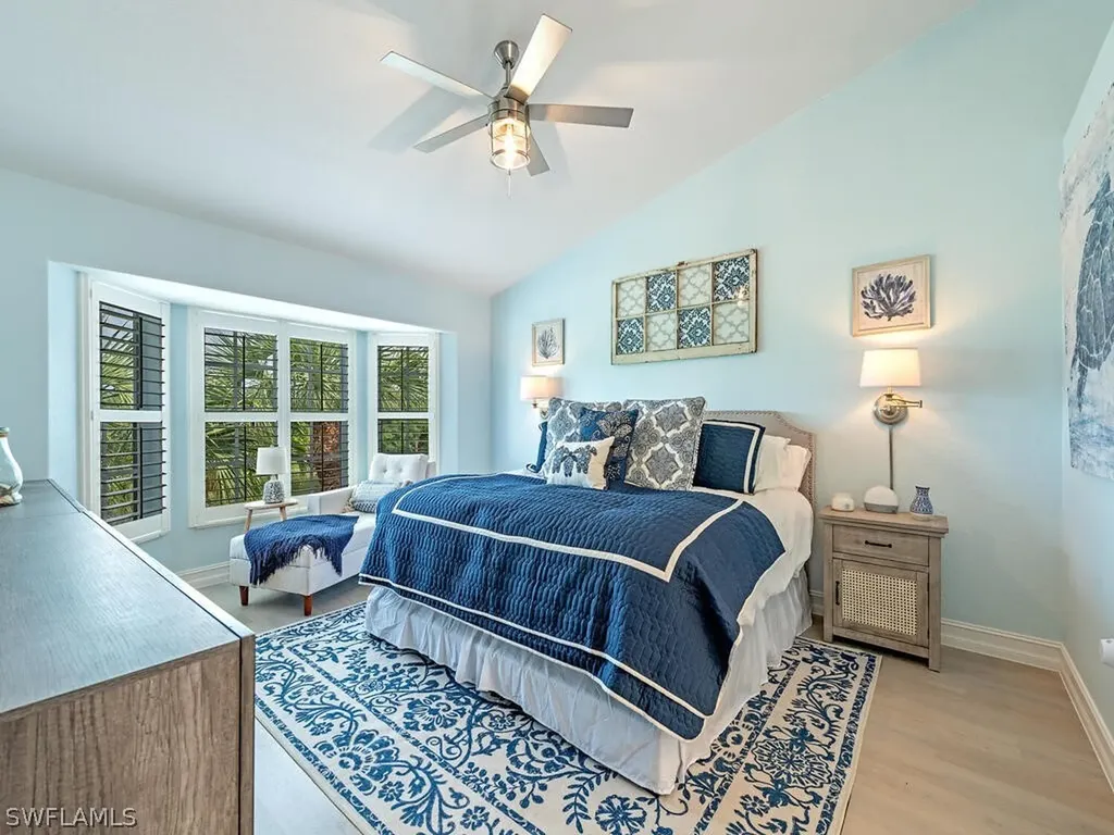 8141 Saratoga Drive Naples FL 34113