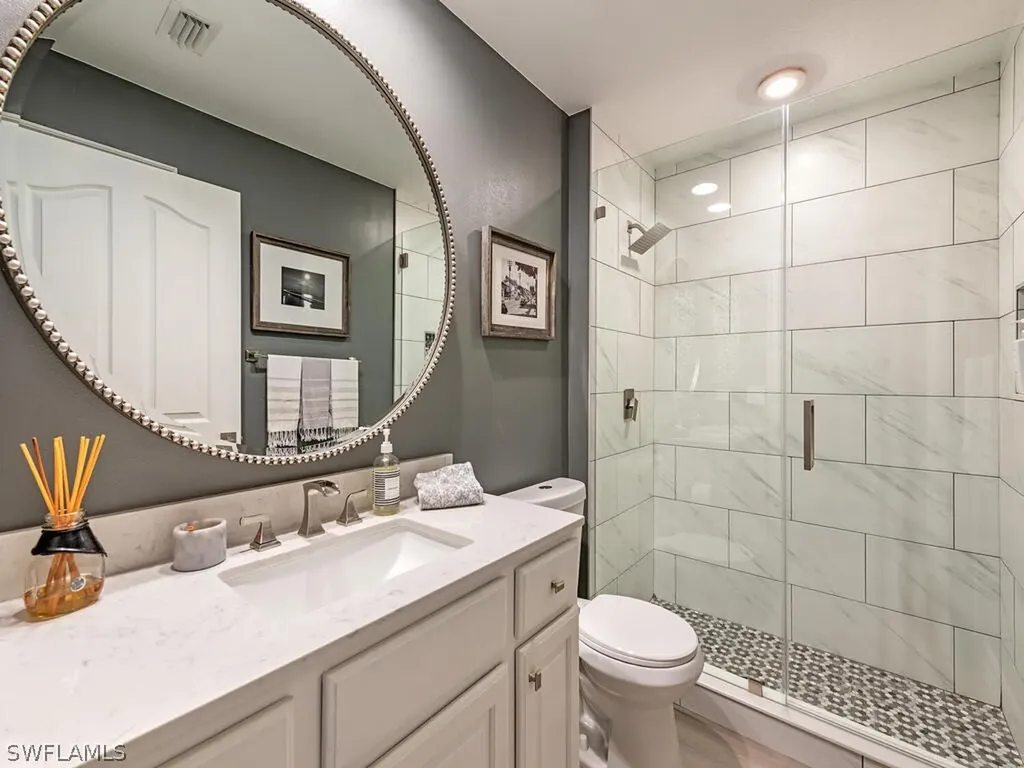8141 Saratoga Drive Naples FL 34113