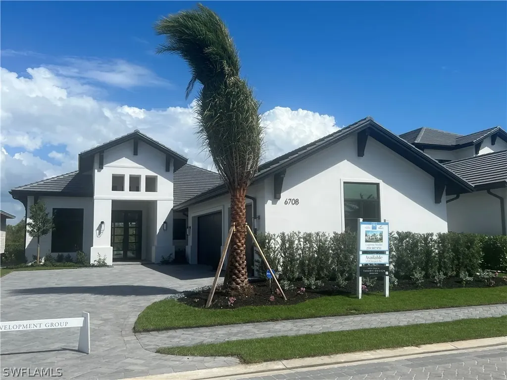 6708 Newport Road Naples FL 34109