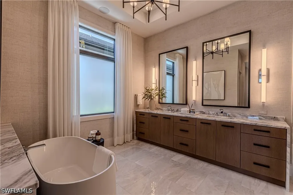 6708 Newport Road Naples FL 34109