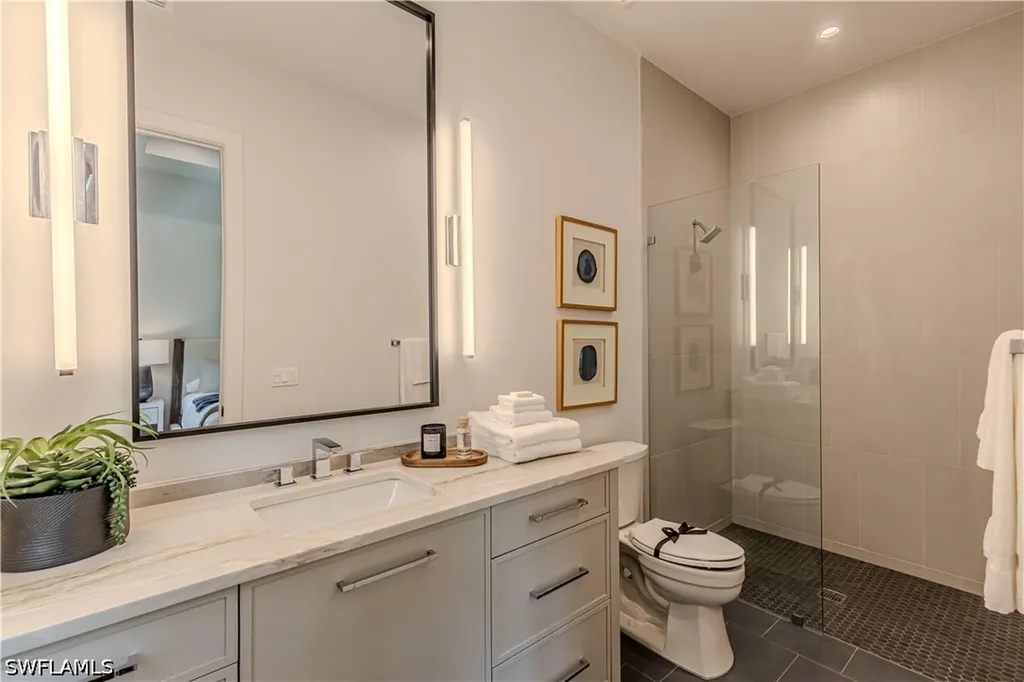 6708 Newport Road Naples FL 34109