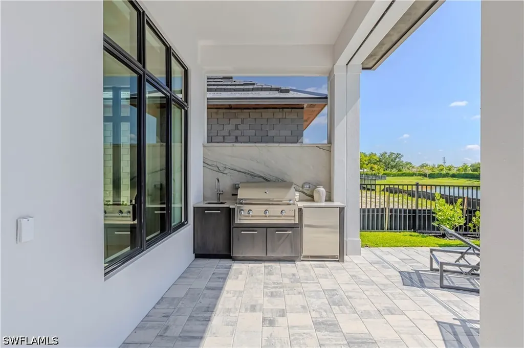 6708 Newport Road Naples FL 34109