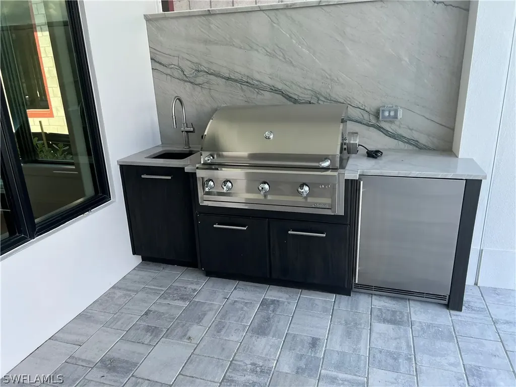 6708 Newport Road Naples FL 34109