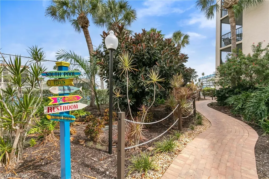 1024 Anglers Cove Marco Island FL 34145