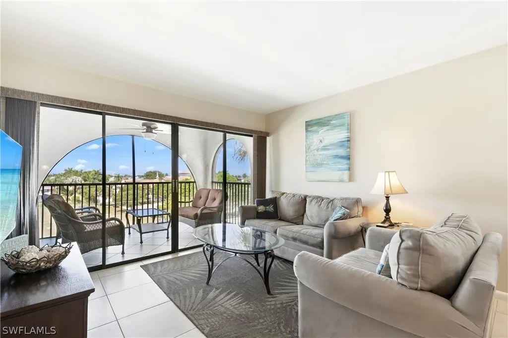 1024 Anglers Cove Marco Island FL 34145