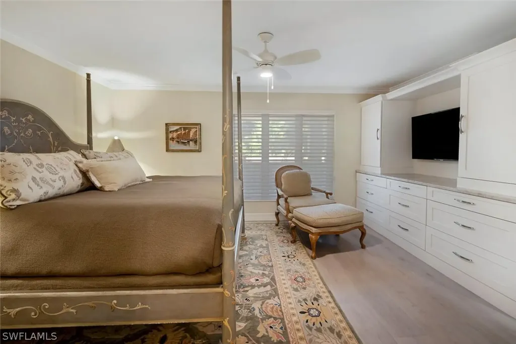 105 Clubhouse Lane Naples FL 34105