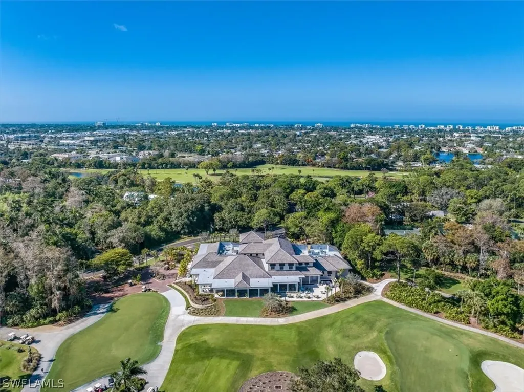 105 Clubhouse Lane Naples FL 34105