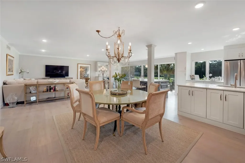 105 Clubhouse Lane Naples FL 34105