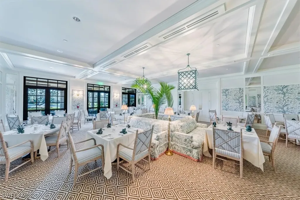 105 Clubhouse Lane Naples FL 34105
