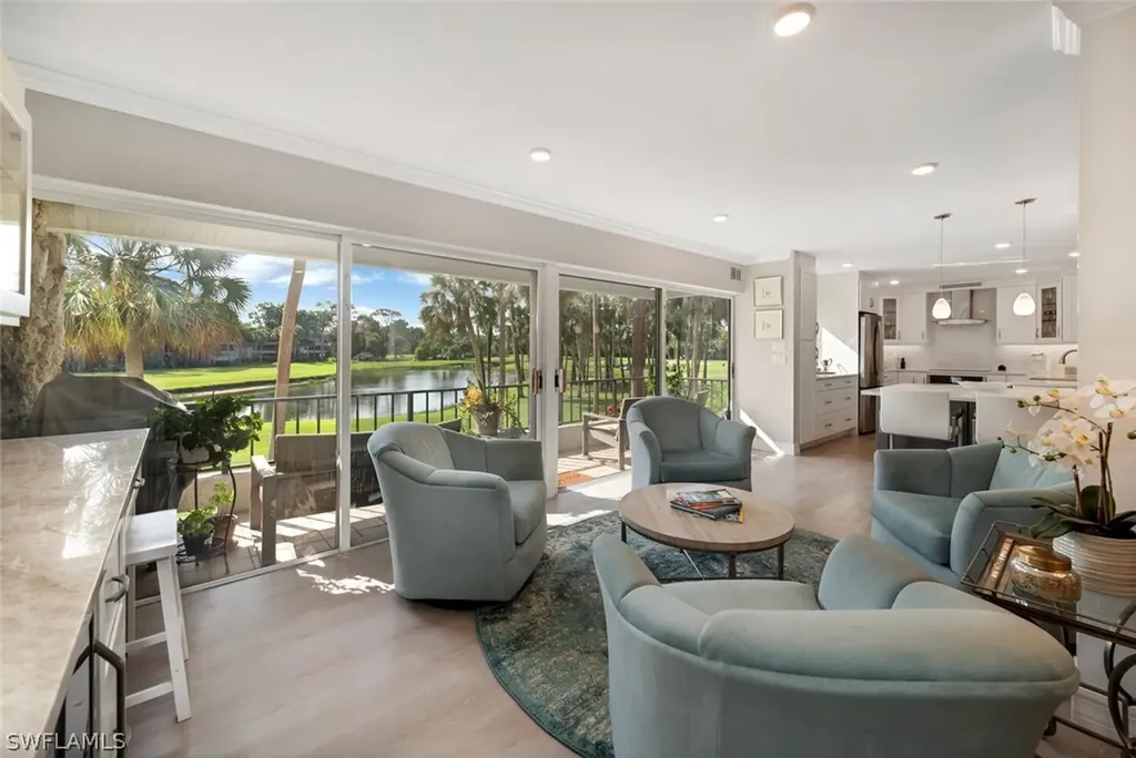 105 Clubhouse Lane Naples FL 34105