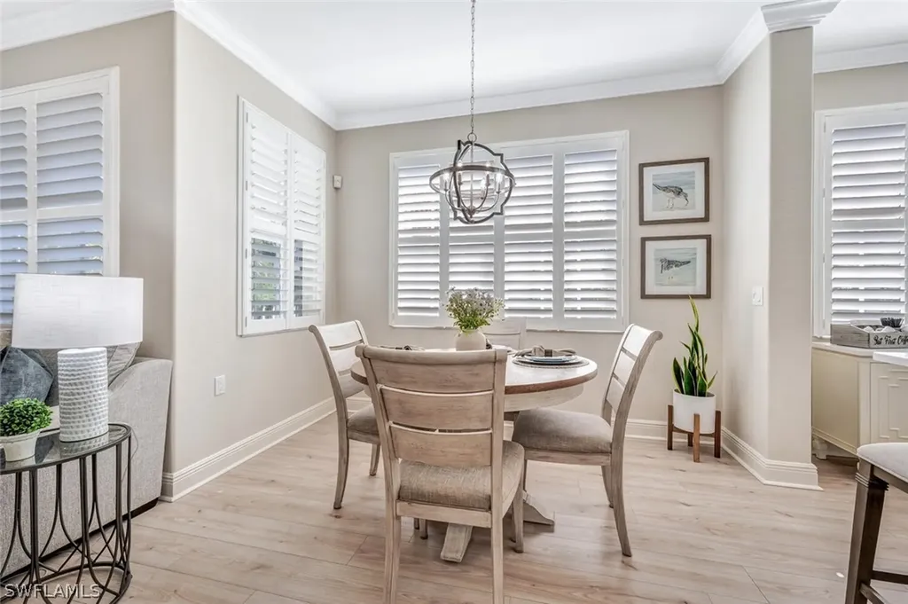 4853 Hampshire Court Naples FL 34112
