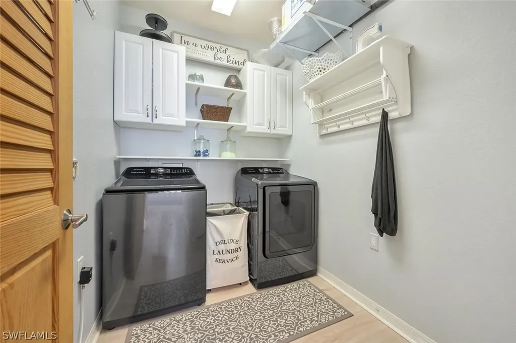 4853 Hampshire Court Naples FL 34112