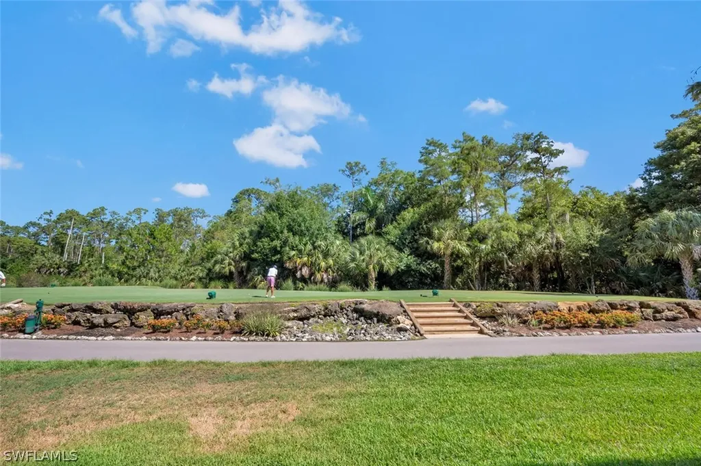 4853 Hampshire Court Naples FL 34112