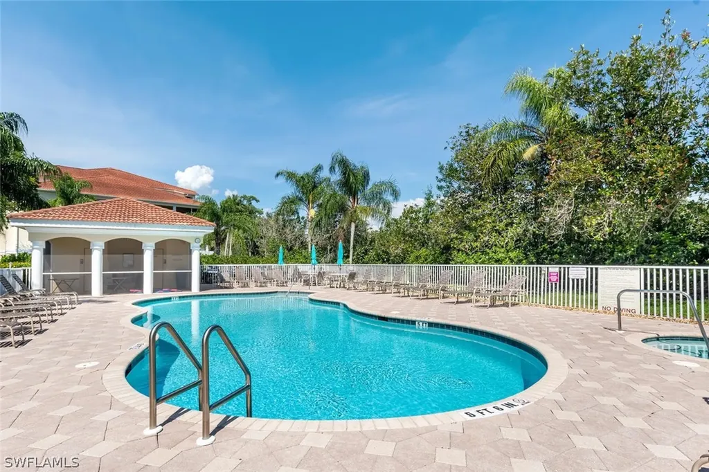 4853 Hampshire Court Naples FL 34112