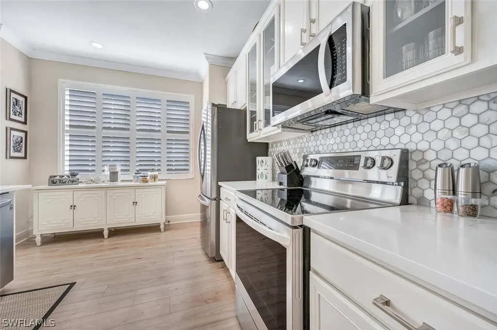 4853 Hampshire Court Naples FL 34112