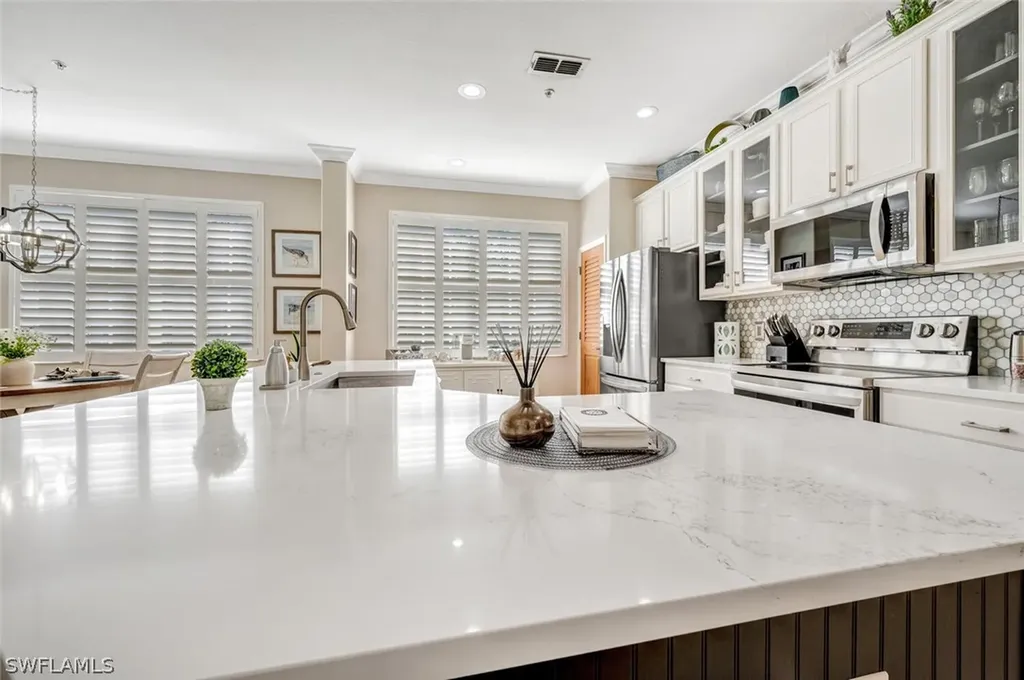 4853 Hampshire Court Naples FL 34112