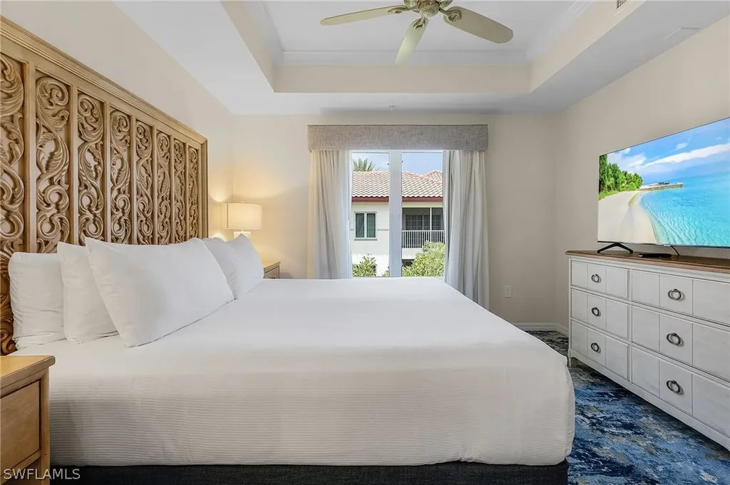 221 9th Street S Naples FL 34102