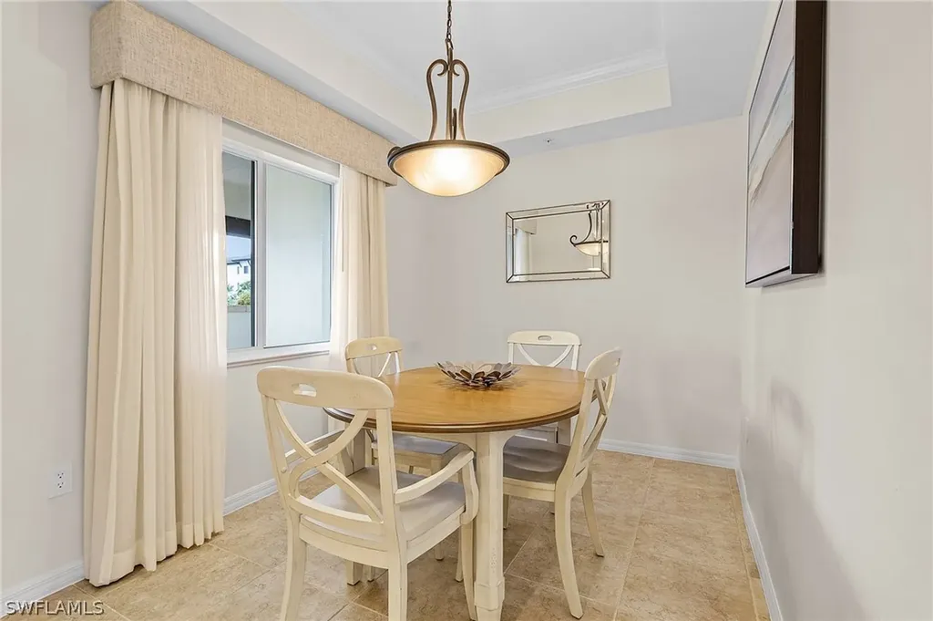 221 9th Street S Naples FL 34102