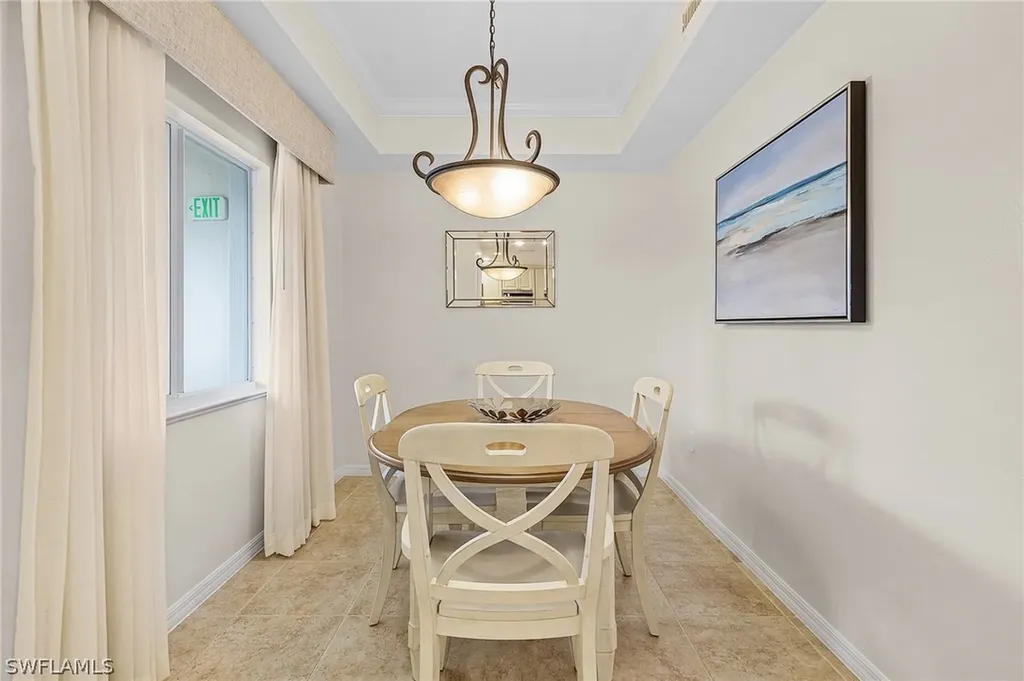 221 9th Street S Naples FL 34102
