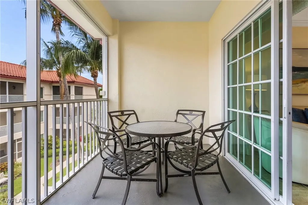 221 9th Street S Naples FL 34102