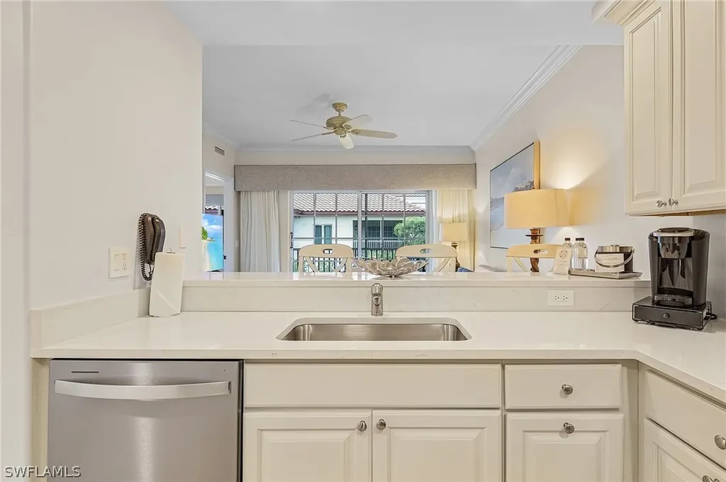 221 9th Street S Naples FL 34102