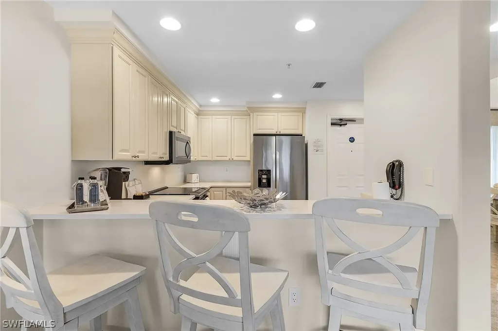 221 9th Street S Naples FL 34102