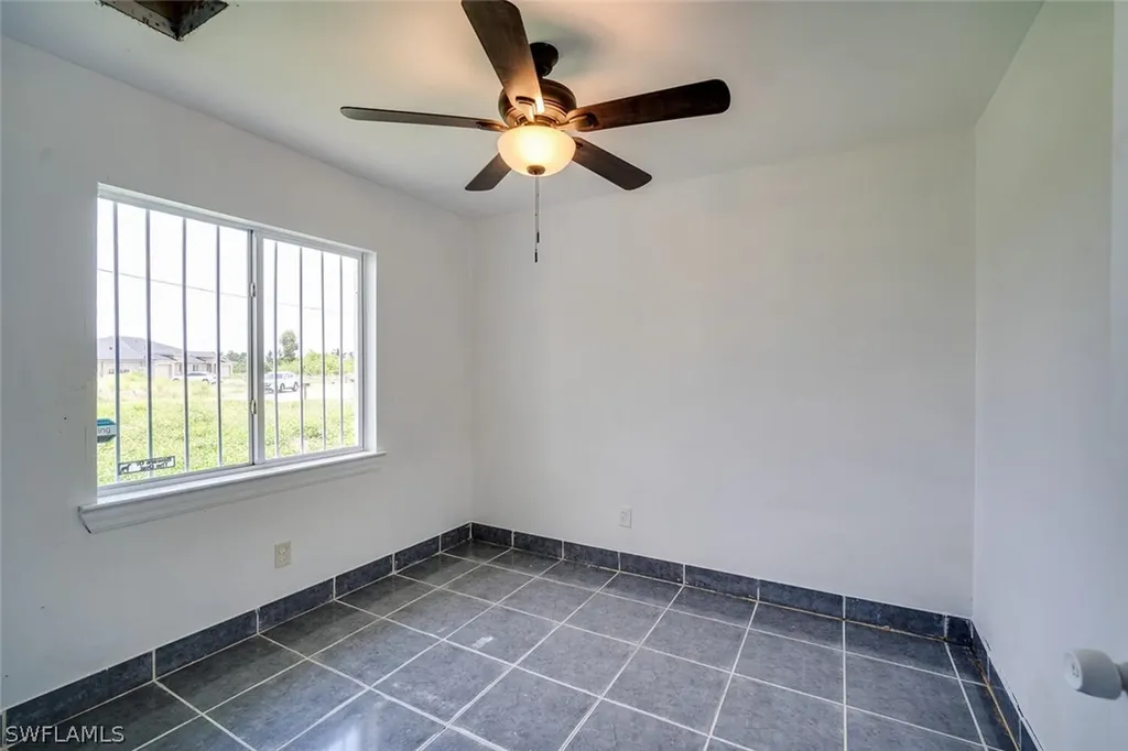 1591 / 1589 Gilbert Avenue S Lehigh Acres FL 33973