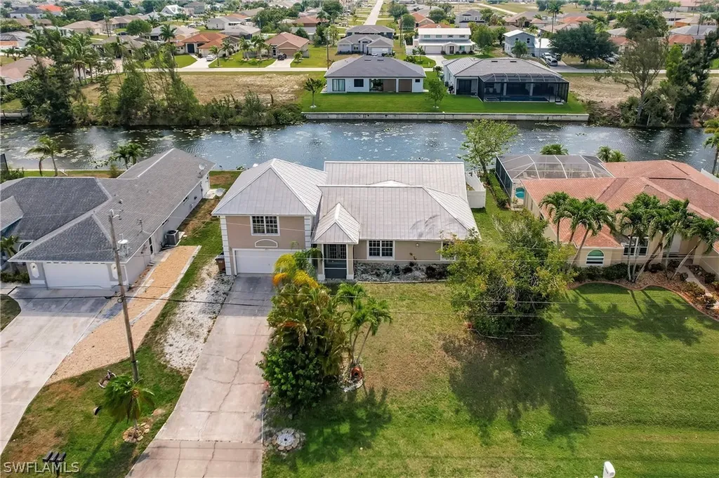 3737 SW 11th Court Cape Coral FL 33914