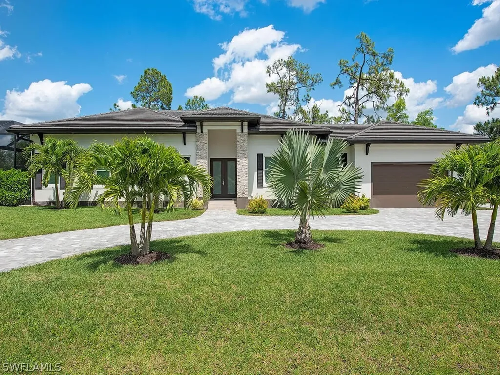 710 Soll Street Naples FL 34109