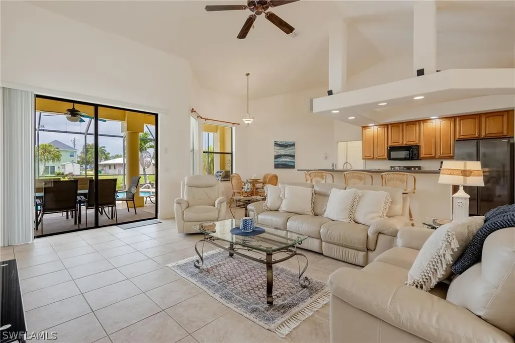 118 SE 23rd Place Cape Coral FL 33990