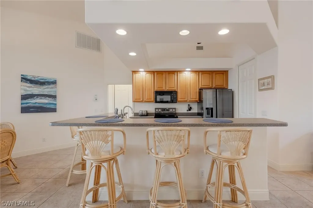 118 SE 23rd Place Cape Coral FL 33990