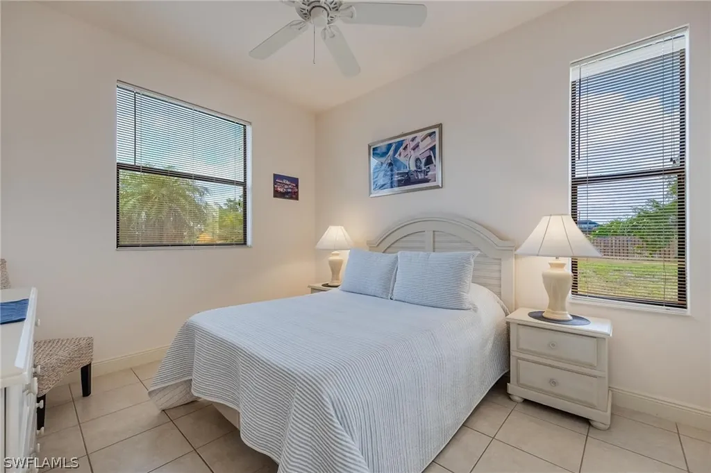 118 SE 23rd Place Cape Coral FL 33990