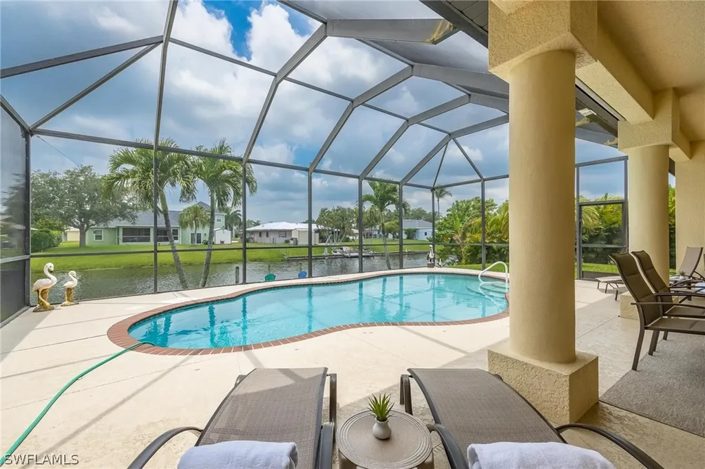 118 SE 23rd Place Cape Coral FL 33990